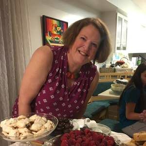 Meet your Posher, Laura